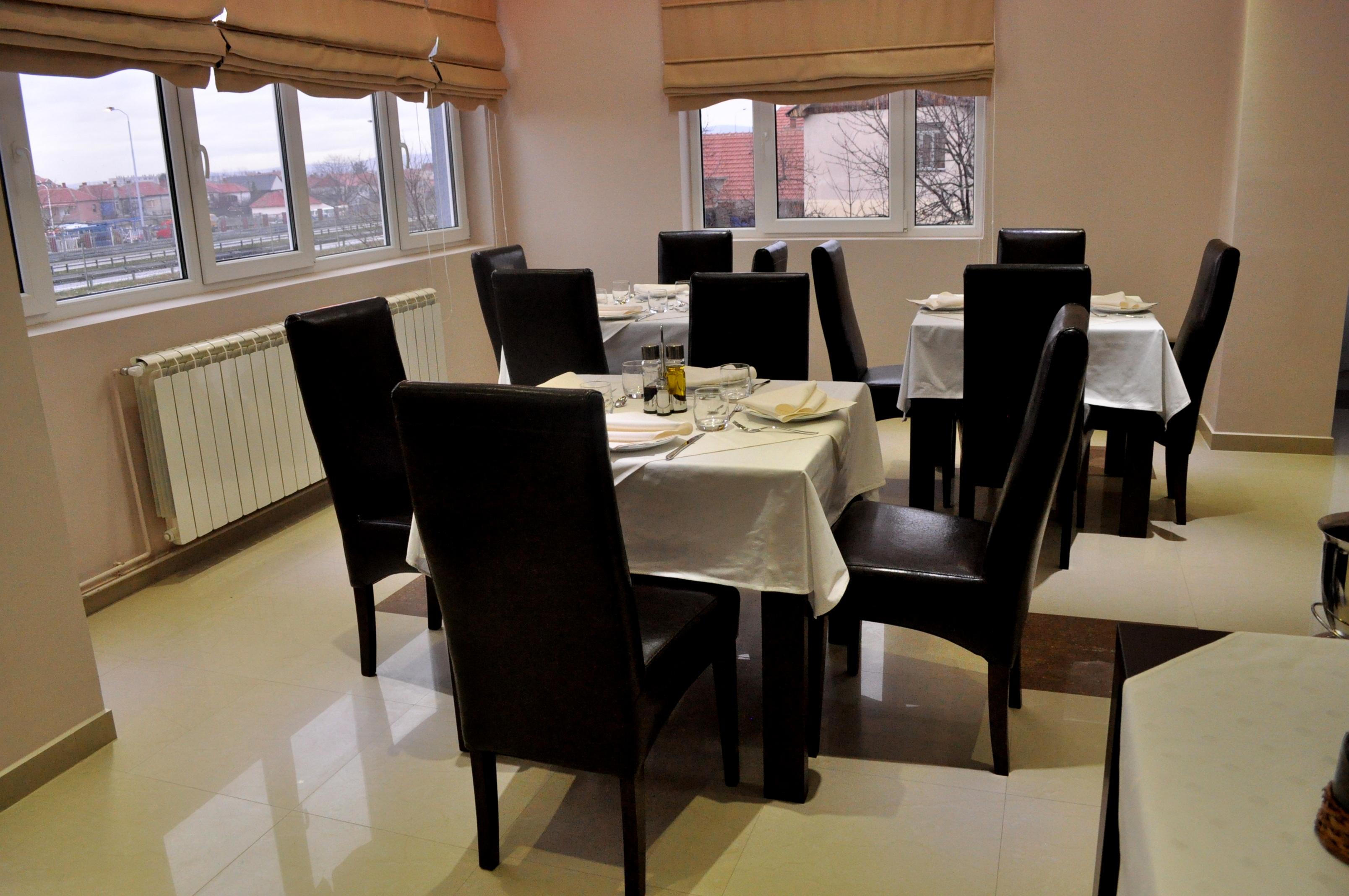 Garni Hotel 018 In Ниш Экстерьер фото