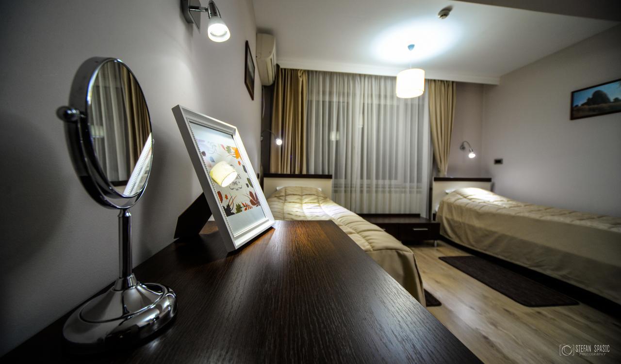 Garni Hotel 018 In Ниш Экстерьер фото