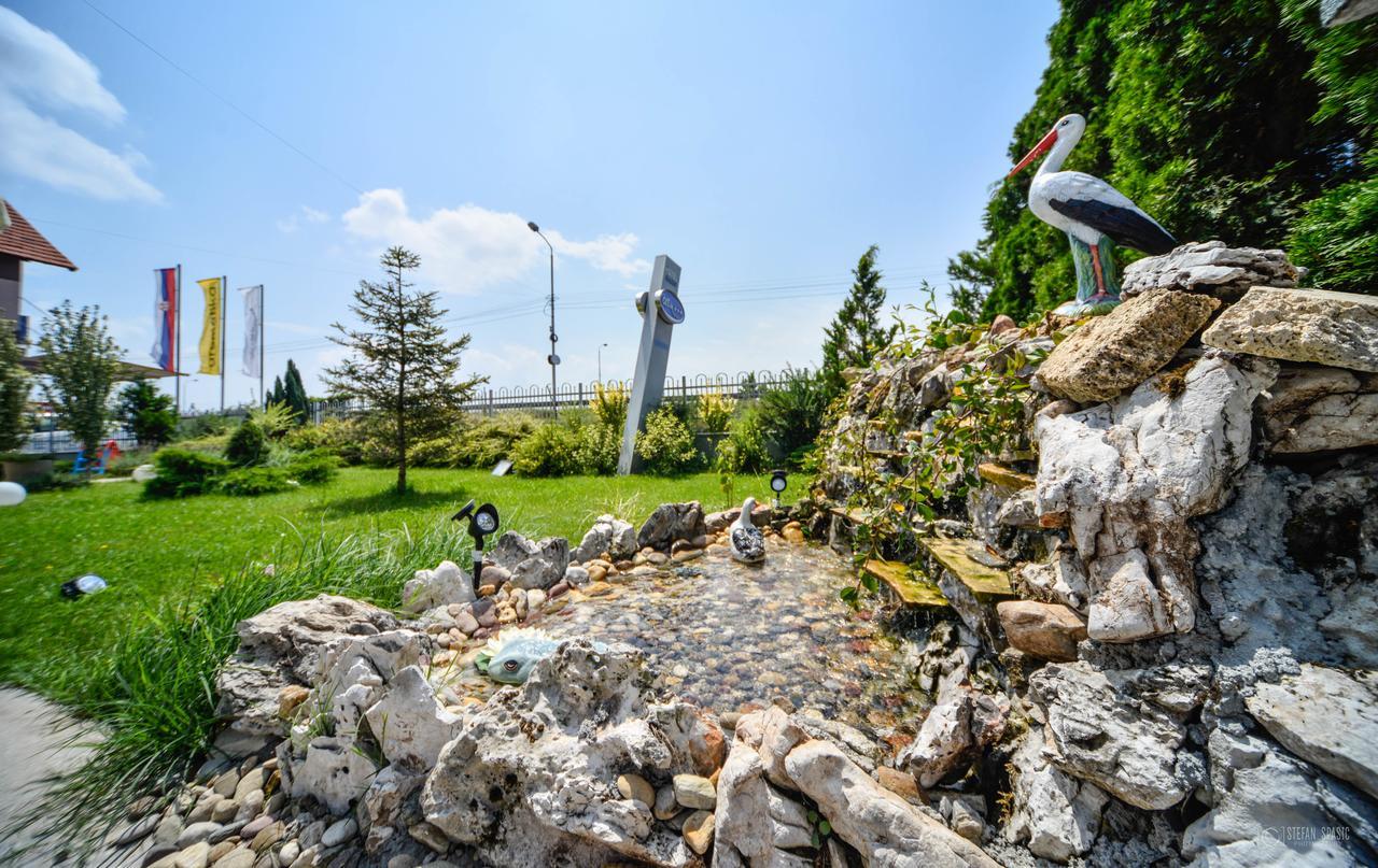 Garni Hotel 018 In Ниш Экстерьер фото